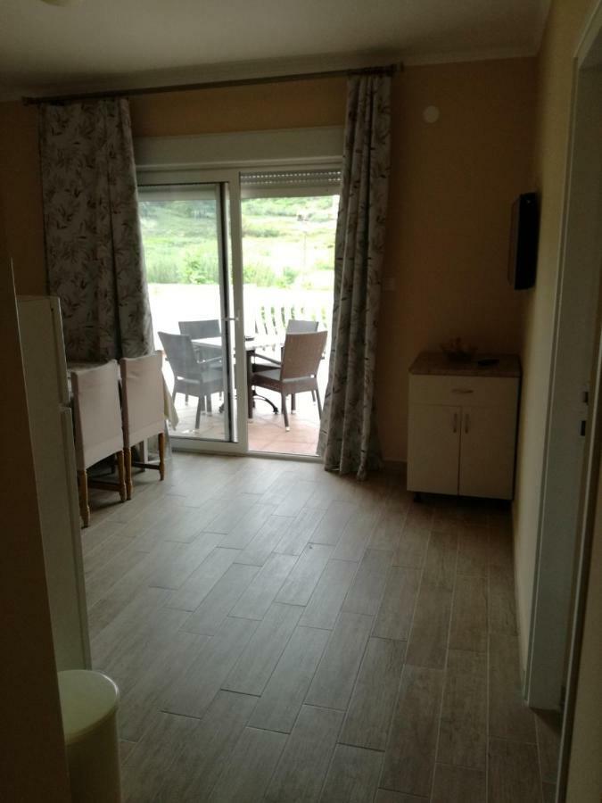 Feel Good Apartment Mundanije Exterior photo